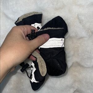 Cozy Black and reflector strip shoes for dogs size medium never warn never used